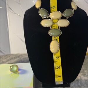 Elegant Gold and Green Statement Necklace